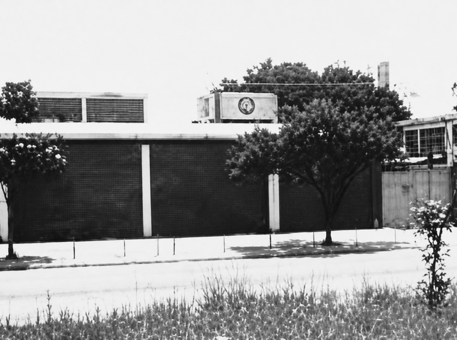 Registro histórico em preto e branco da primeira sede da FULGURIS